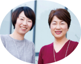 笑顔の田中さん（右）と10月から加わった日渡麻美さん写真