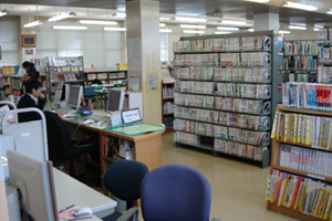 門司図書館内観の写真
