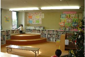 八幡図書館八幡南分館の内観の写真