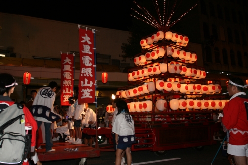 大里電照山笠の写真