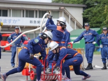 写真：女性消防操法