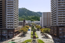 八幡駅前通りの写真