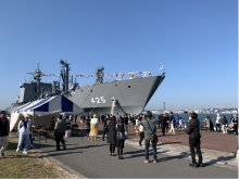 海上自衛隊　補給艦「ましゅう」