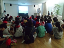 小学生の環境学習風景