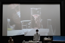カラフルな化学実験の画像2