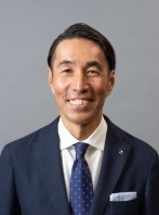 辻井氏