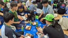 昼食の様子