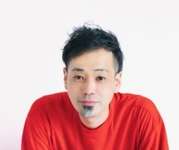 株式会社スマイルズ　代表取締役社長兼CCO　野崎亙（のざき　わたる）氏の写真