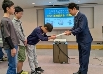 提言書交付の様子