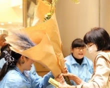 昨年の様子(花束販売の写真)
