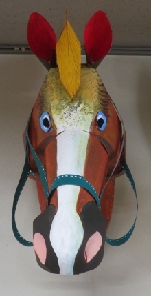 色塗り後の午のオブジェの画像