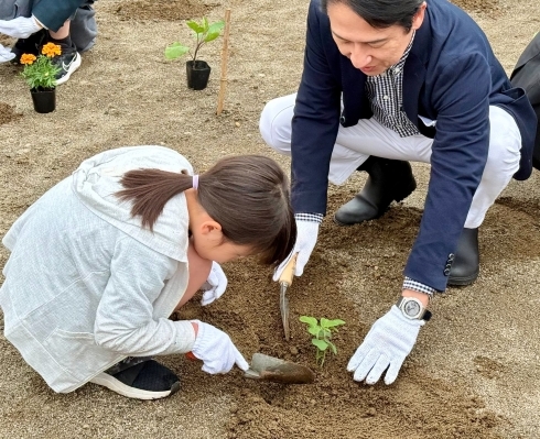 「折尾みんなのレール公園」オープニングイベント　の様子