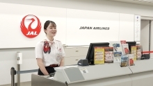 日本航空株式会社 旅客担当インタビューの様子