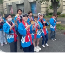 地域の祭に参加している様子