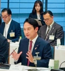 説明する武内市長