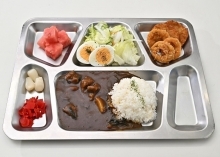 自衛隊のカレーの写真