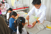 実験教室の様子写真