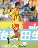 小松写真 (C)GIRAVANZ