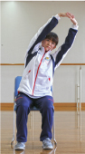 「5、6、7、8」で元に戻します　左右2回ずつ行います