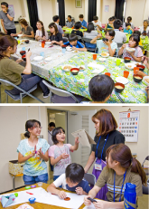温かいご飯をみんなで食べている（上）、ボランティアの大学生が宿題を教えている（下）写真