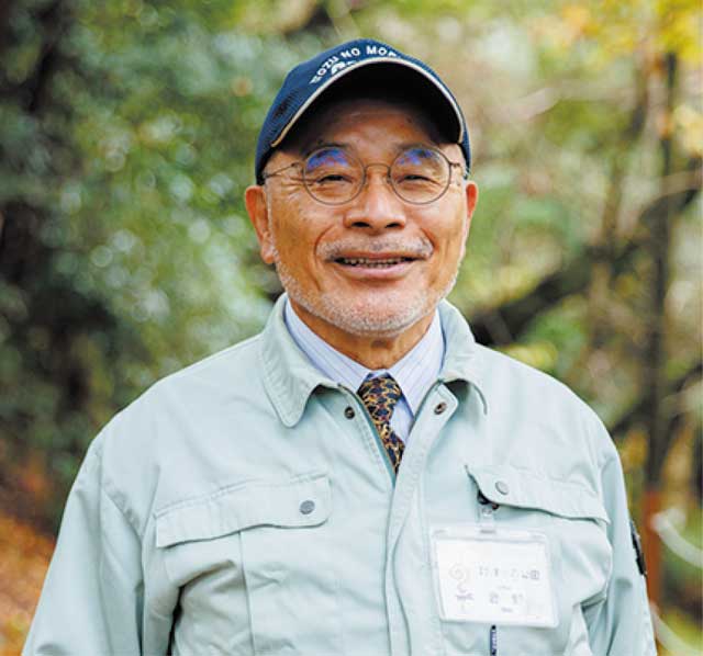 岩野俊郎園長写真