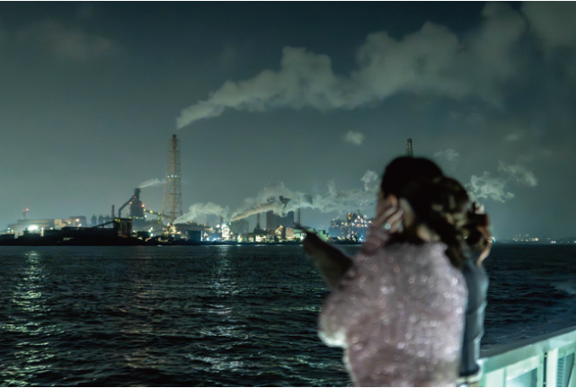 工場夜景観賞「あったかクルーズ」の写真