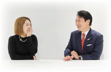 対談時の武内和久と町田そのこさんの写真