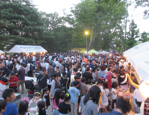 鞘ケ谷ホタルまつりの様子