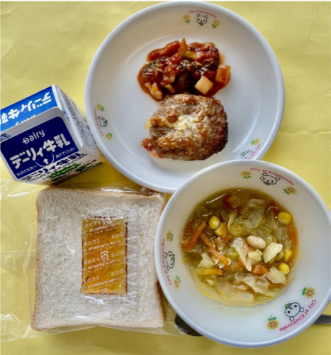 学校給食の画像