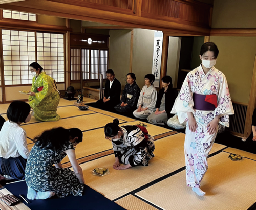 納涼茶会の様子