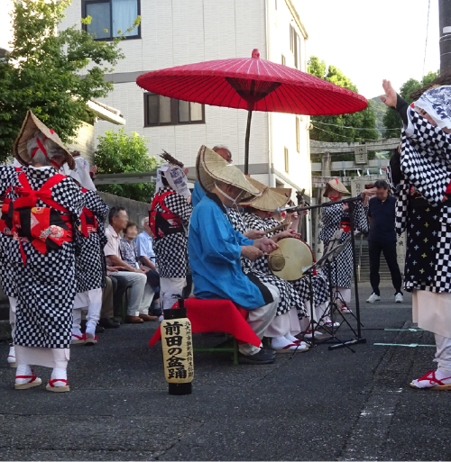 前田の盆踊の様子