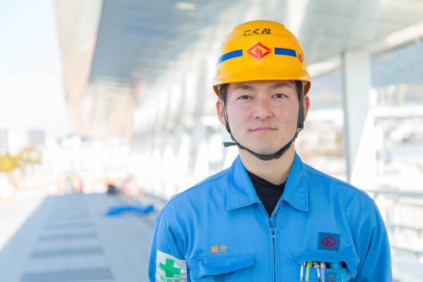 「このまちをつくり、支えているという使命感」「自分のつくった道路に車や人が通ったときの達成感」