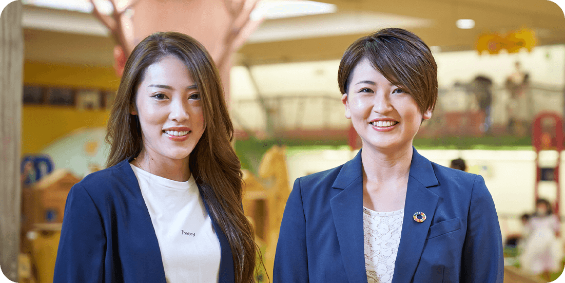 子育て支援団体運営kids cham さん　（左）髙木 美奈さん　（右）佐々木 遥香さん