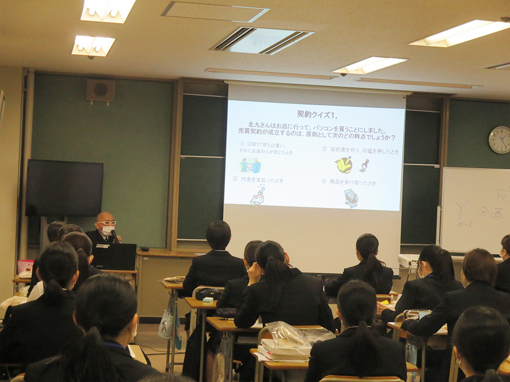 北九州市立看護専門学校の受講風景①