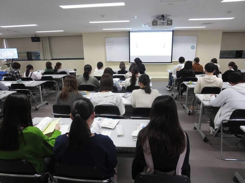 健和看護学院の受講風景①