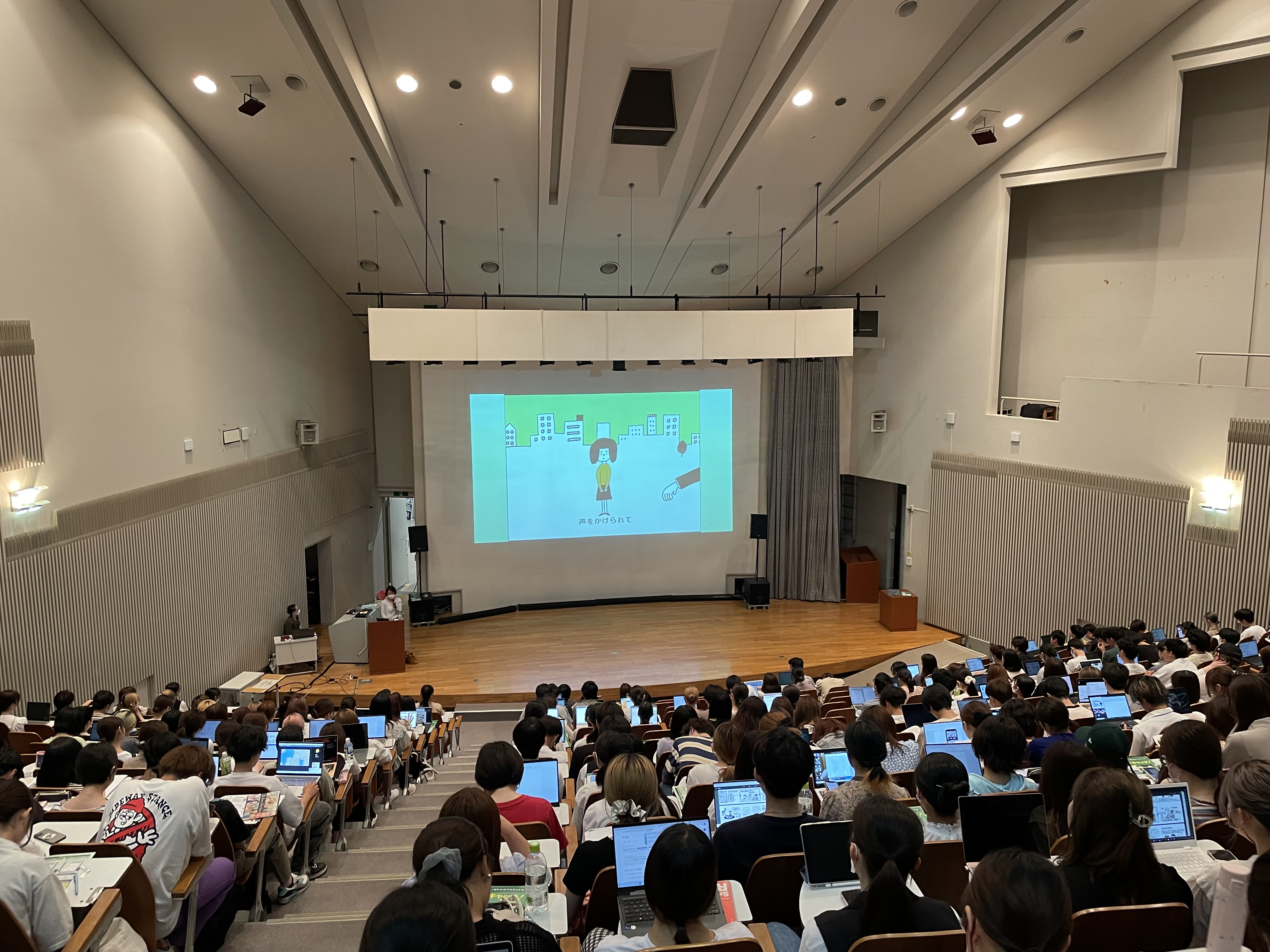 北九州市立大学の受講風景